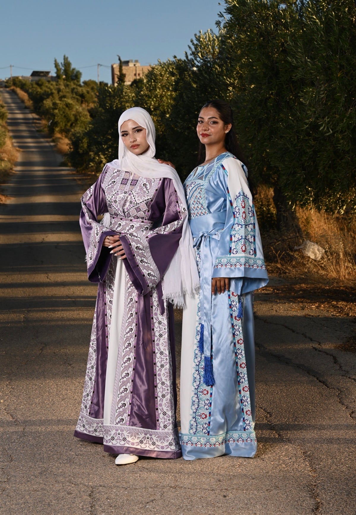 Ariha Thobe ”MAUVE”