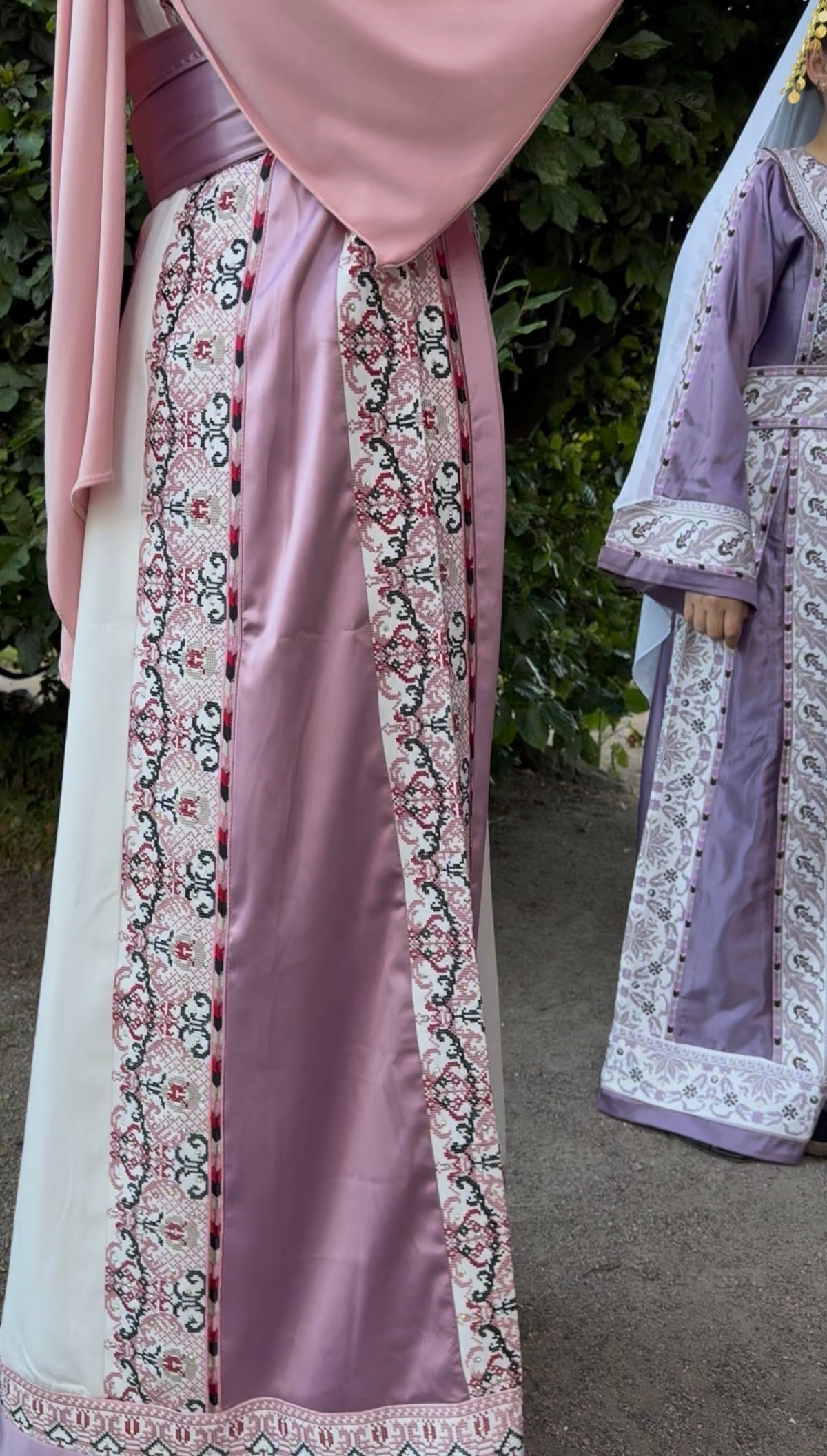 Ariha Thobe ”ROSE”