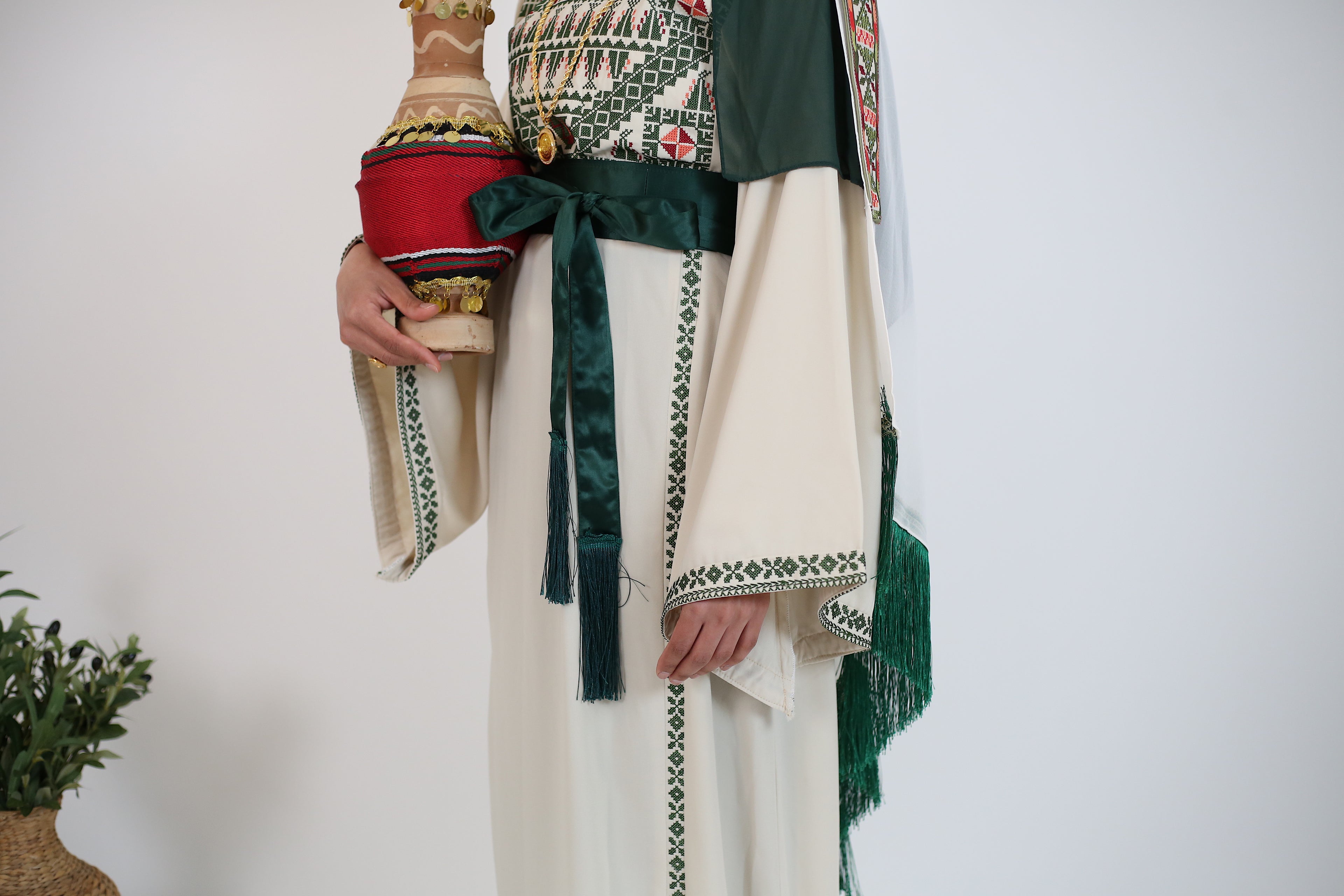 AL ZAYTOUN THOBE